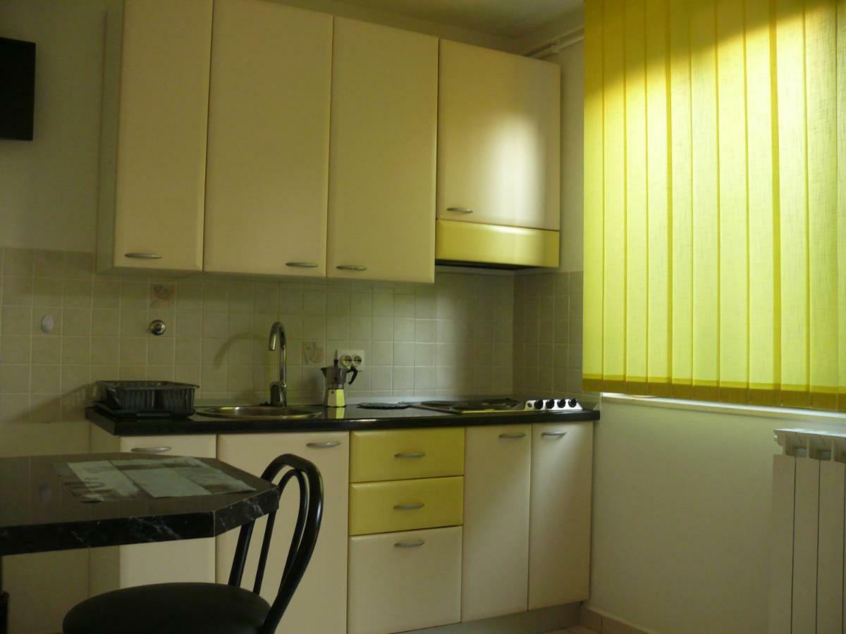 Apartment Branimir Omišalj Eksteriør billede